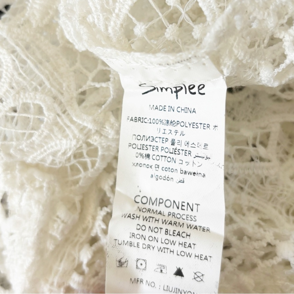 NWT Beautiful Lace Bell Sleeve Blouses - Picture 5 of 15